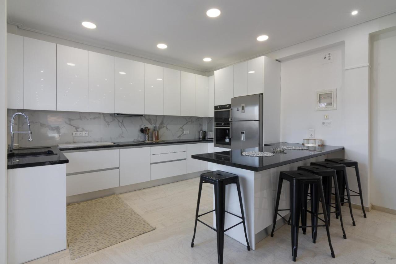 Spacious And Modern Flat For 4 Atina Dış mekan fotoğraf