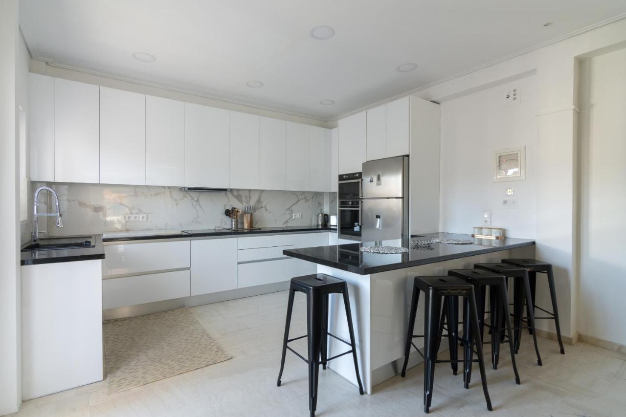 Spacious And Modern Flat For 4 Atina Dış mekan fotoğraf